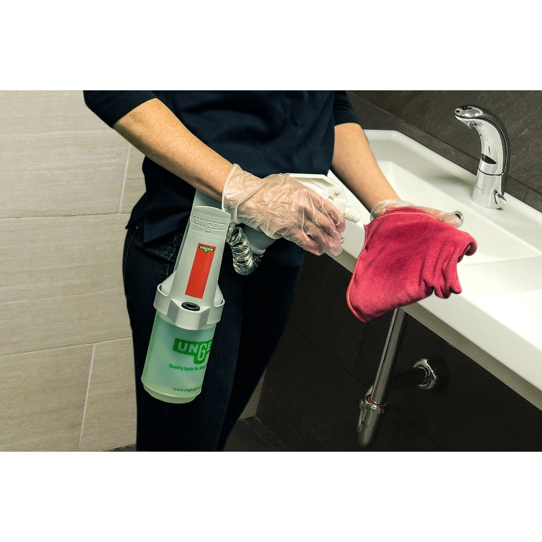 Unger 33.81 Oz. Spray Bottle, White/Gray (SOABG) 4 Unger 33.81 Oz. Spray Bottle, White/Gray (SOABG) - Image 2